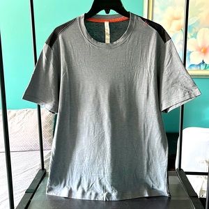 Lululemon Dual Tone T-Shirt (M)
